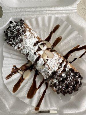 Delicious Cannoli