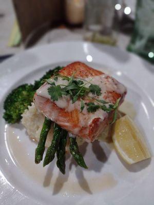 Salmon Mashed potatoes and Veggies