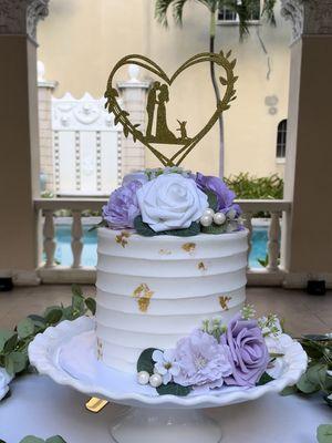 Our beautiful wedding cake!