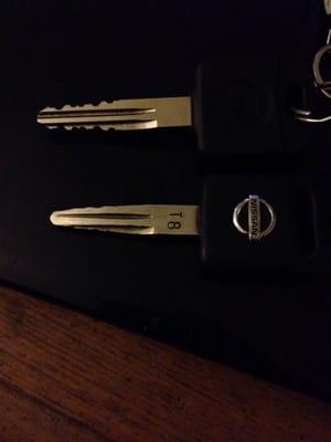 Old key next to new key!!!!!!!! My poor key was SOO worn!