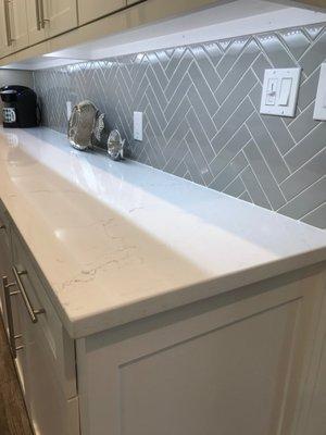 Backsplash and quartz counters