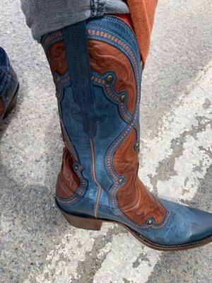 Gorgeous goat skin with lemonwood peg construction Lucchese