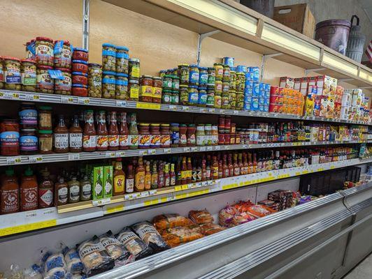 Condiments shelf