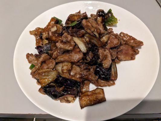 BEEF WITH EGGPLANT