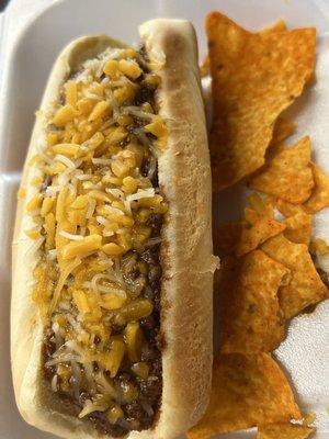 Chili cheese dog