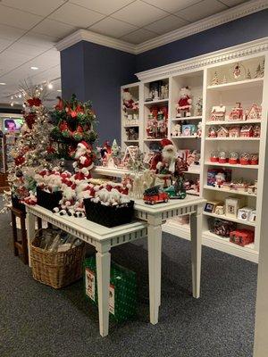 The Interior Gift Store near The Gift of Christmas @ Holiday Lights @ The Reagan Library Christmas 2018