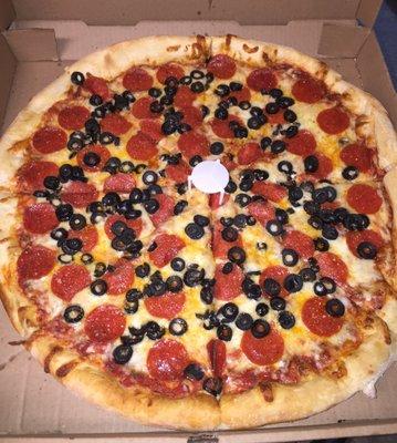 16 inch New York Style with Pepperoni & Olives