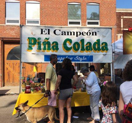 El Campeon Pina Colada stand.