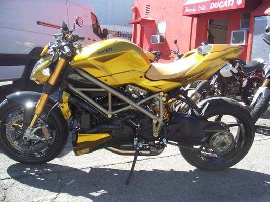 Rohan Marley's Ducati Custom Paint Job