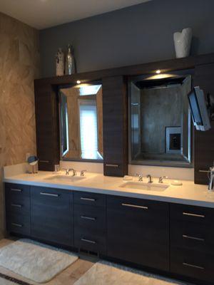 Bathroom vanity