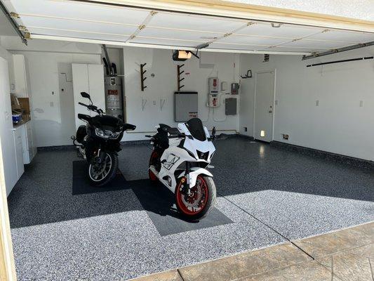 Garage floor epoxy coating in Ventura, CA