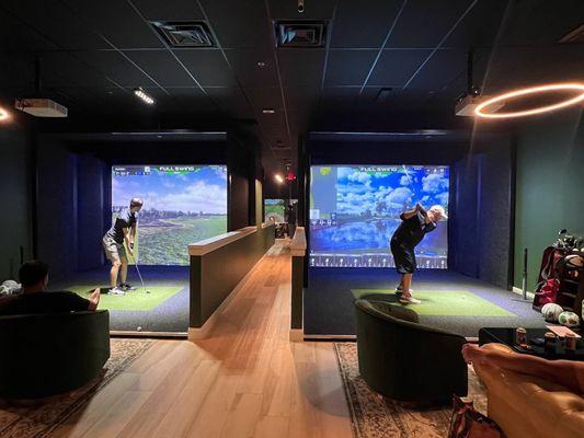 Rev's Golf Lounge