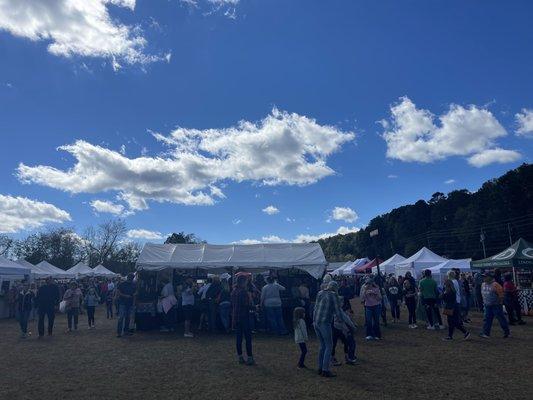 View of some vendors