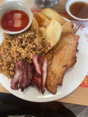 D8 Dinner combination plate - sweet and sour sauce on the side (also pictured a lone Rangoon on top from the appetizer)