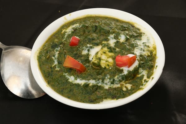 Palak Paneer - Paneer cooked in spinach gravy