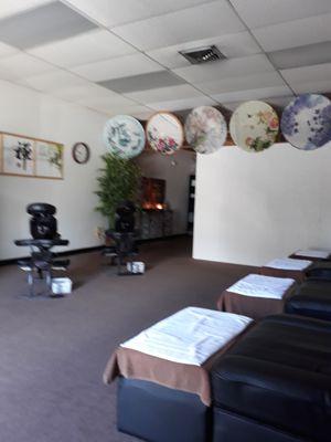 Front room for back and foot massages. Clean and comfortable.