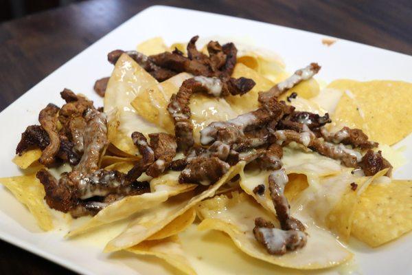 Cheesy Steak Nachos