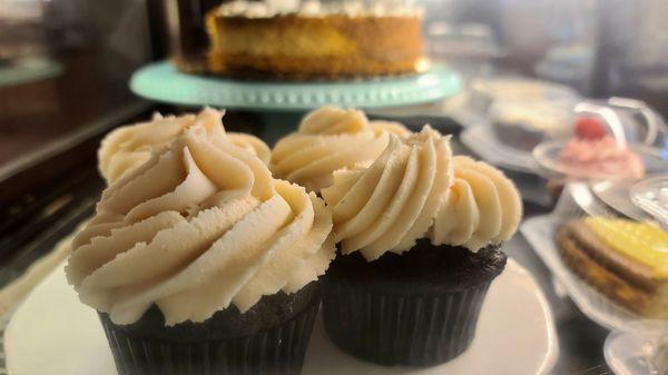 Display case cupcake