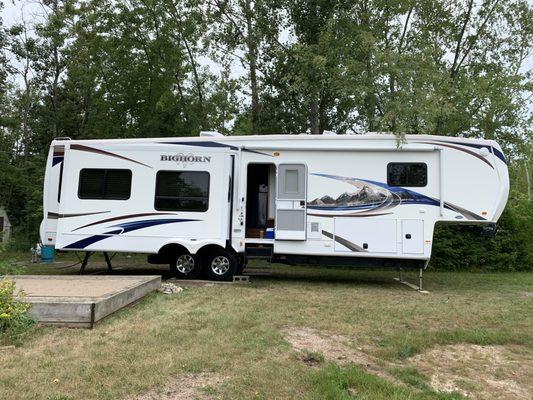 Heartland (Larry) Bighorn from Midwest RV