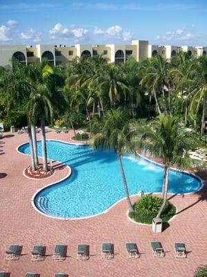 Refreshing swimming pool with WIFI