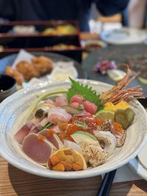 Chirashi bowl