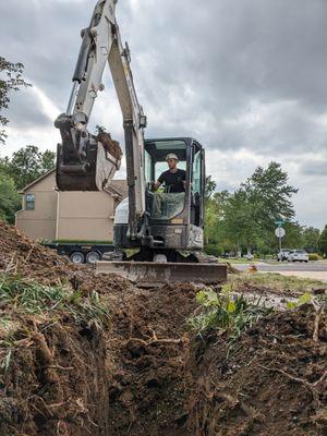 Dig work with the excavator