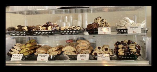 1 lb. Assorted Homemade Cookies including fresh Biscotti several flavors pistachio-chocolate dipped , chocolate chip, apricot-walnut,