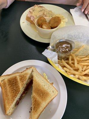 Friend ordered Open Face Turkey & fried Squash..she loved it...BLT/Fries w/Gravy - delicious!