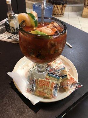 Cocktail with shrimp and octopus