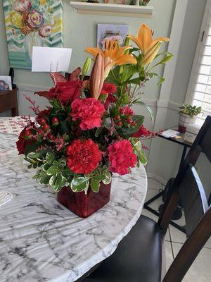 Xochitl Flowers & Gifts