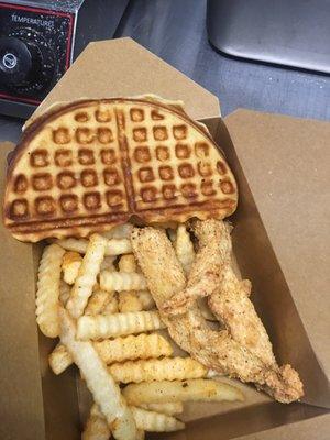 Chicken strips and waffles under 6$