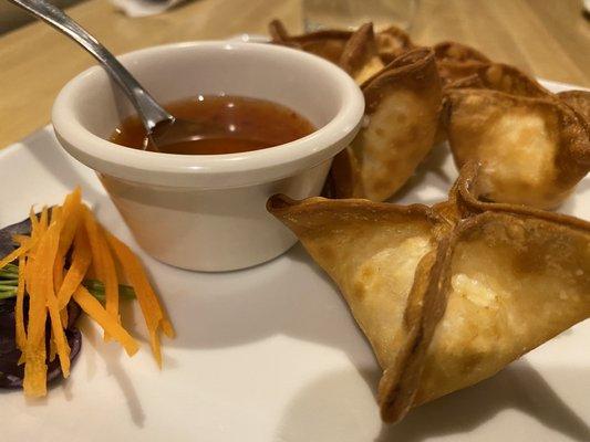 Crab Rangoon are gooooood