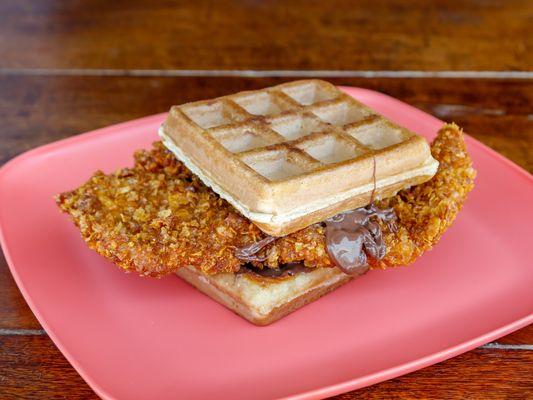 Nutella Chicken & Waffle Sandwich
A big hand breaded thick chick sandwiched between 2 waffles and smothered in Nutella.