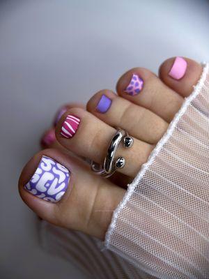 E-file pedicure + nail wraps