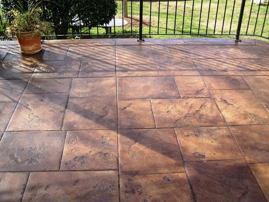 stamped concrete,engraved pattern,stained