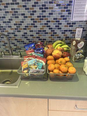 Fresh fruit & snacks