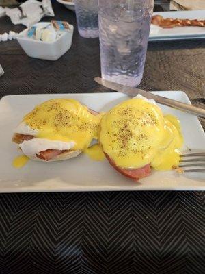 Eggs Benedict