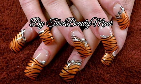 Tiger stripes nails design at Happy Nails Kihei!