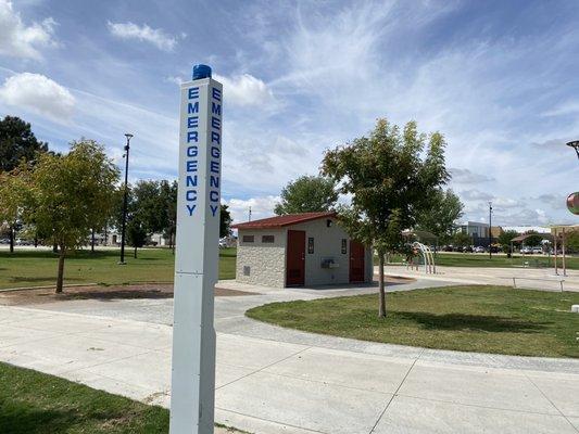 Restrooms near the playground @ City Park, Hobbs, NM (9/2/2022)