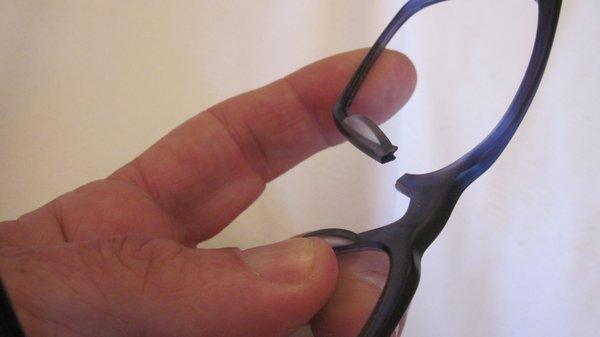 These are the second pair of glasses to break in 6 months of usage.