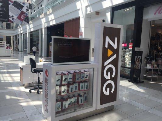 ZAGG at Menlo Park Mall