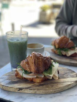 Turkey avocado croissainwich