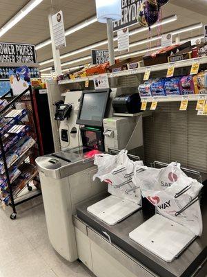 Self checkout