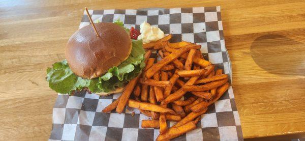 Crispy chicken patty, barbecue sauce,  bacon delicious.  Fountain drink great. Sweet potato fries are perfect.