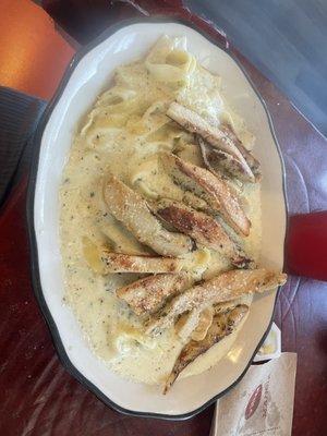 Fettuccine Alfredo Crispy Chicken