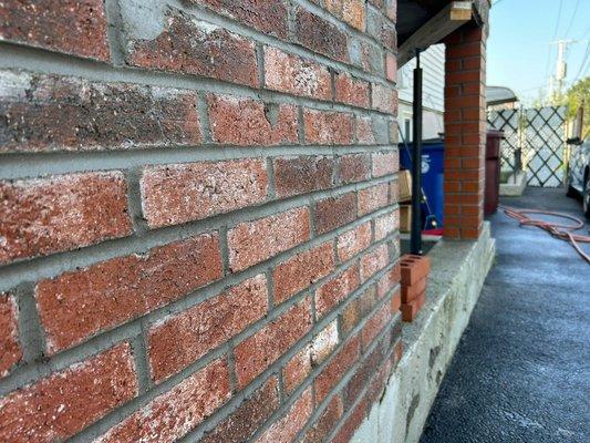 Masonry pointing