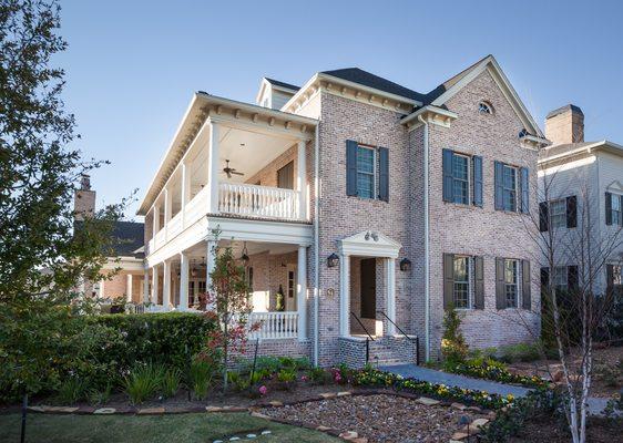 Charleston style home built in the Woodlands East Shore.