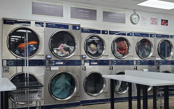 ALL STAR LAUNDROMAT