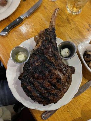 Tomahawk Steak