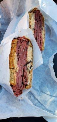 Pastrami Reuben on Rye - excellent!